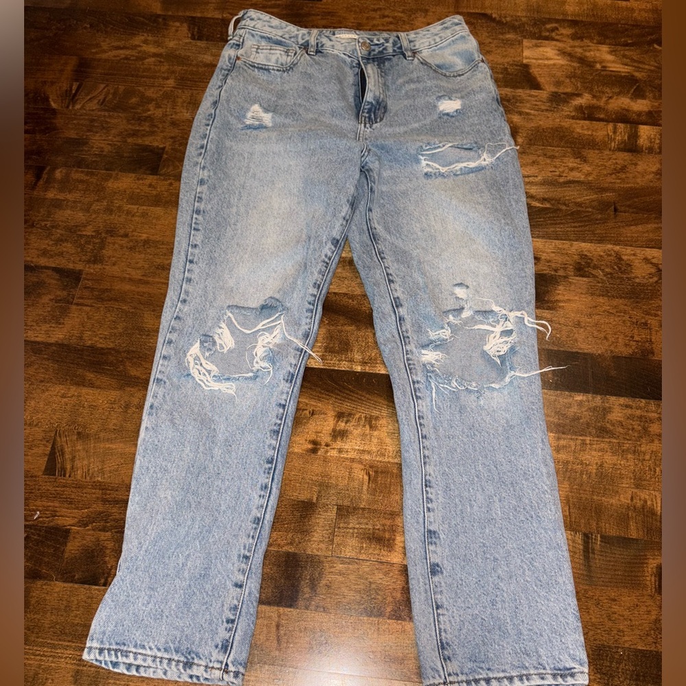 PacSun cute ripped mom jean